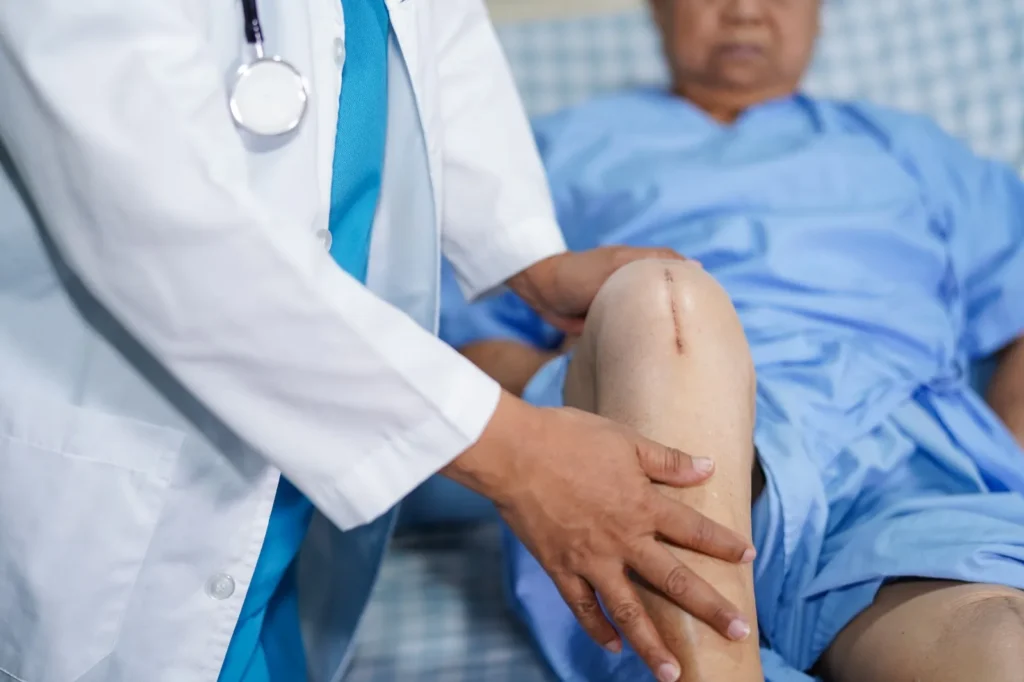 knee replacement in indore, knee replacement surgeon in indore