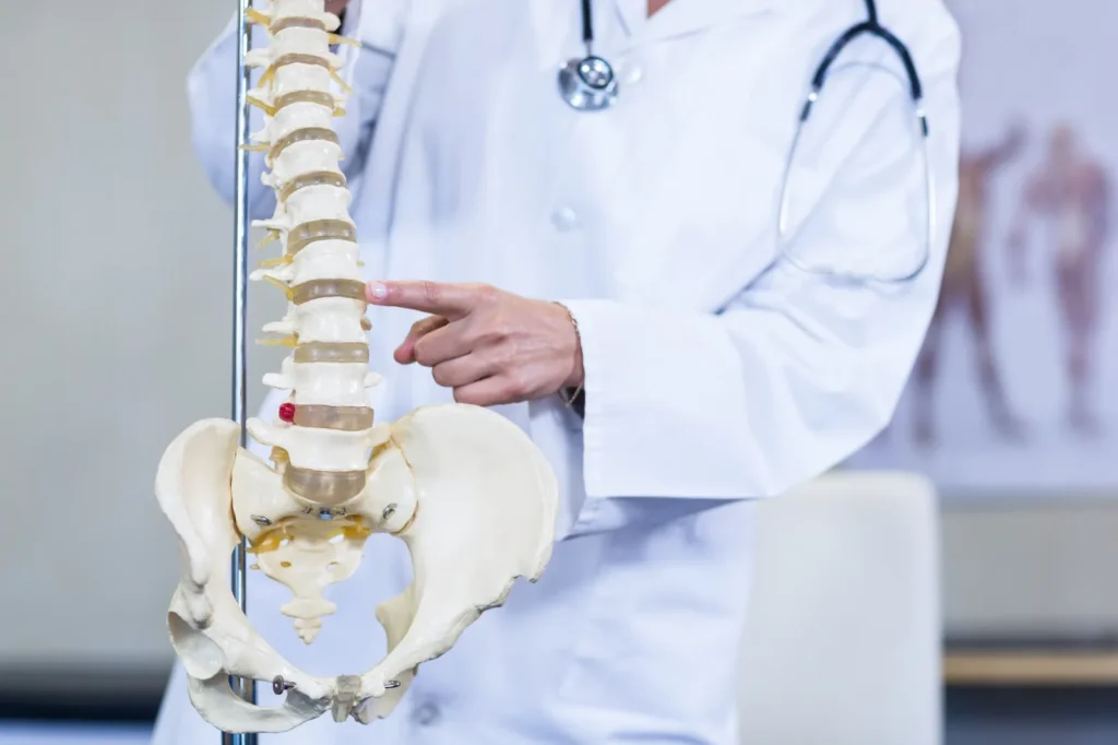 spine surgery in indore, spine injury surgery in indore, orthopedic